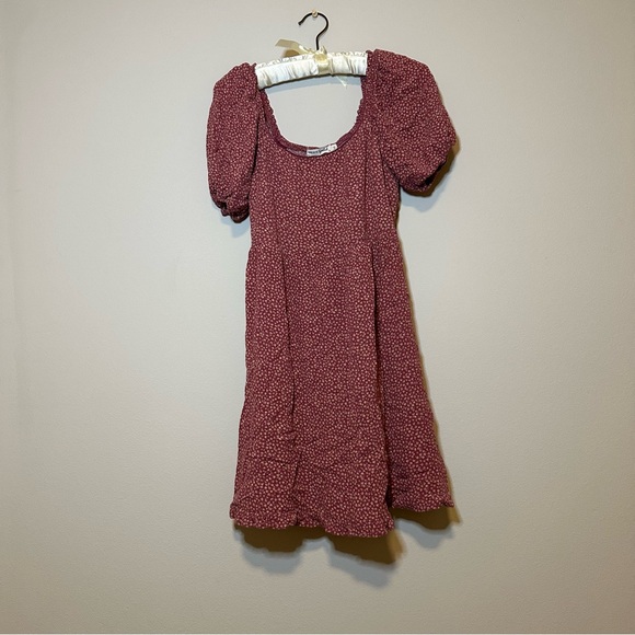 Live to be Spoiled Dresses & Skirts - Live To Be Spoiled Mini Floral Dress